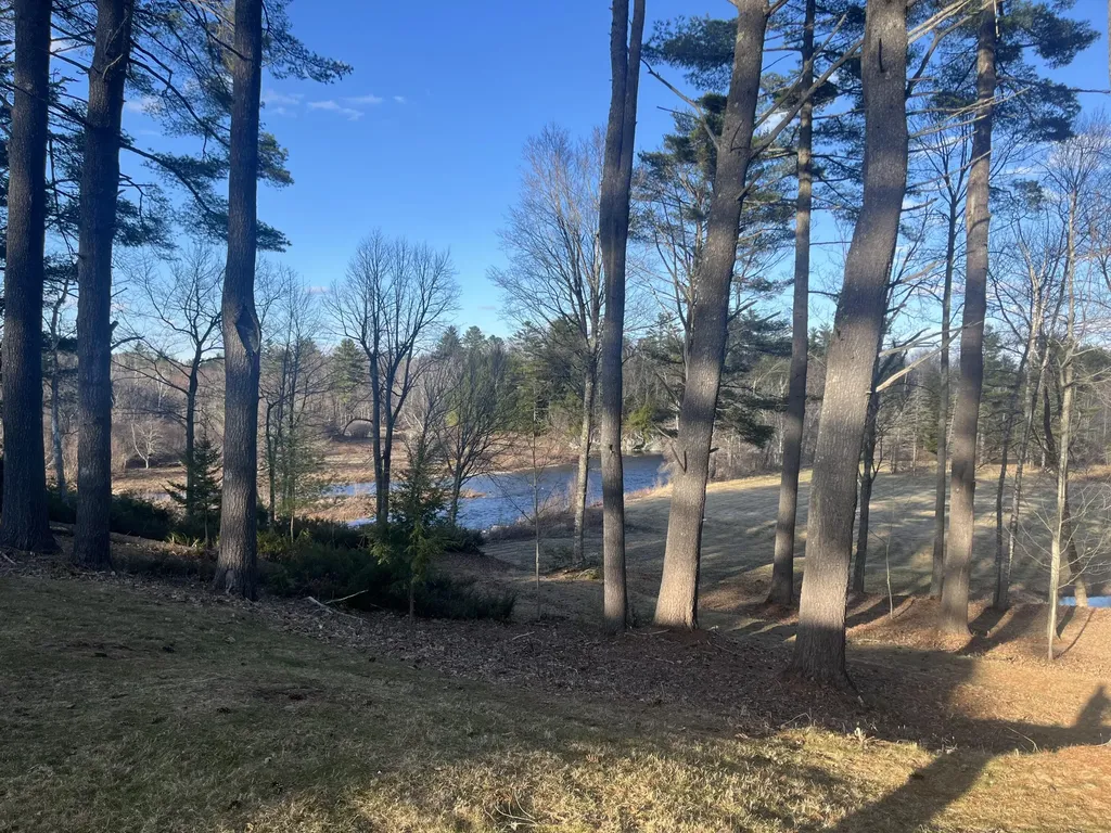 157 Main Road Abbot ME 04406