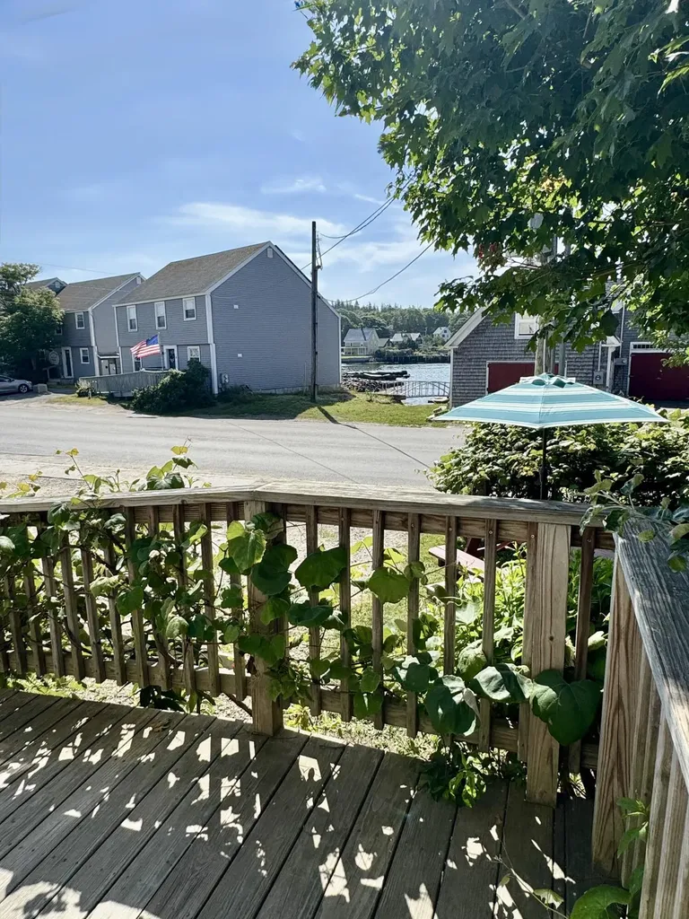 62 W Main Street Vinalhaven ME 04863