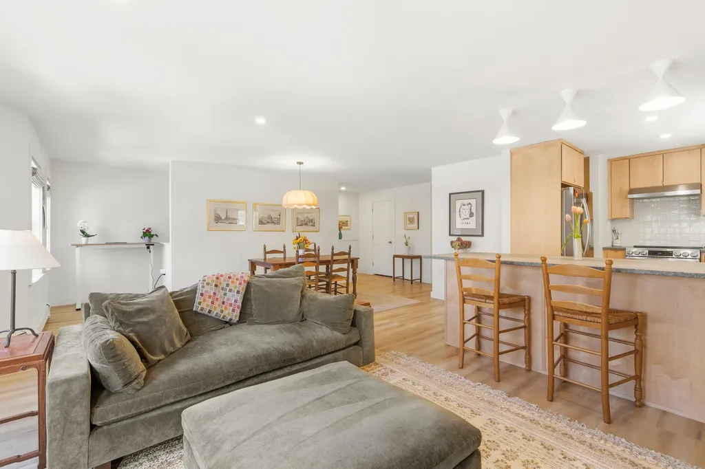 205 Vaughan Street Portland ME 04102