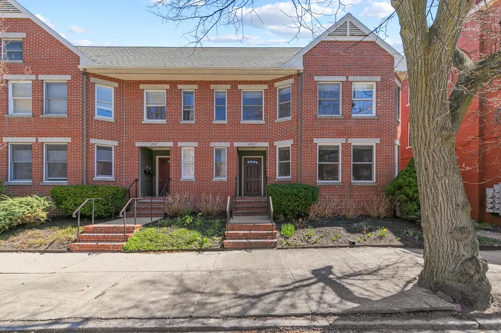 205 Vaughan Street Portland ME 04102