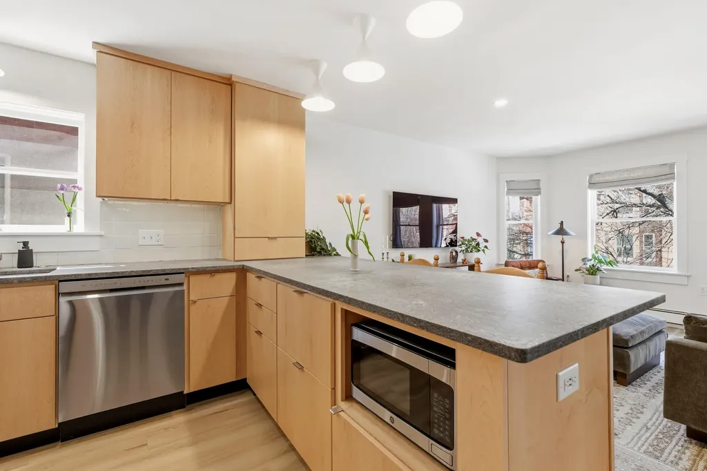 205 Vaughan Street Portland ME 04102