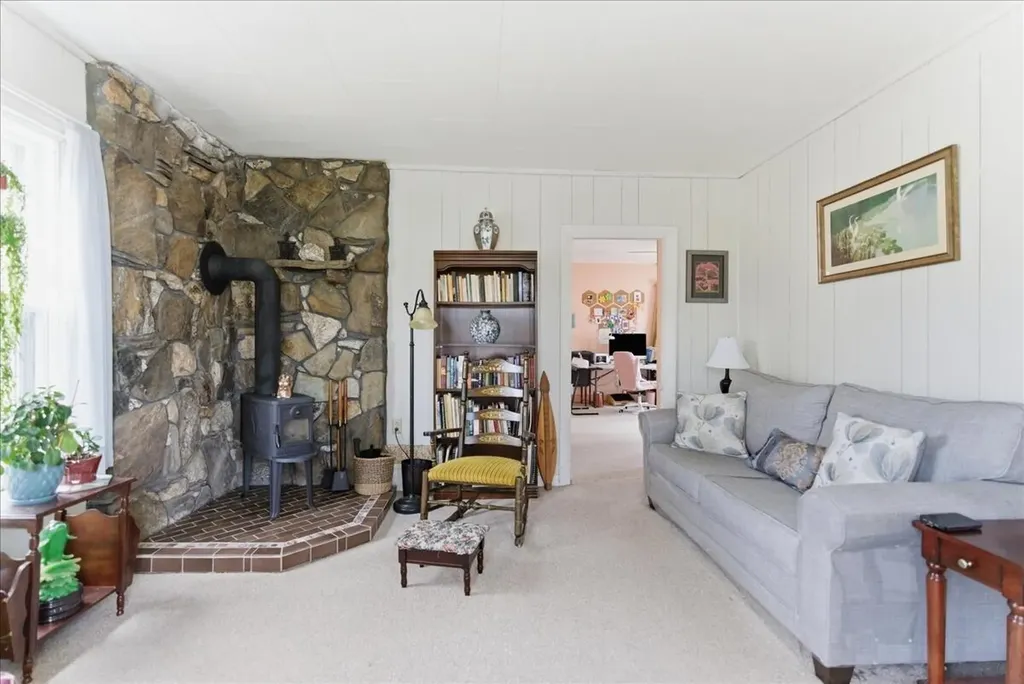 11 Elmwood Road Auburn ME 04210