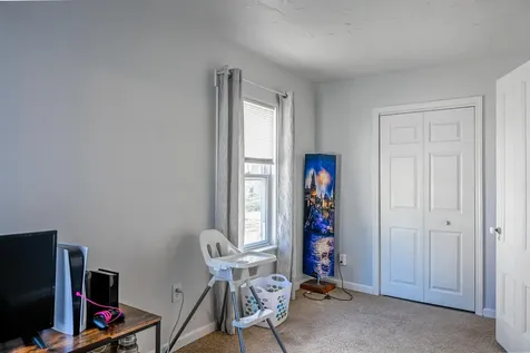 5 Hazen Street Norway ME 04268