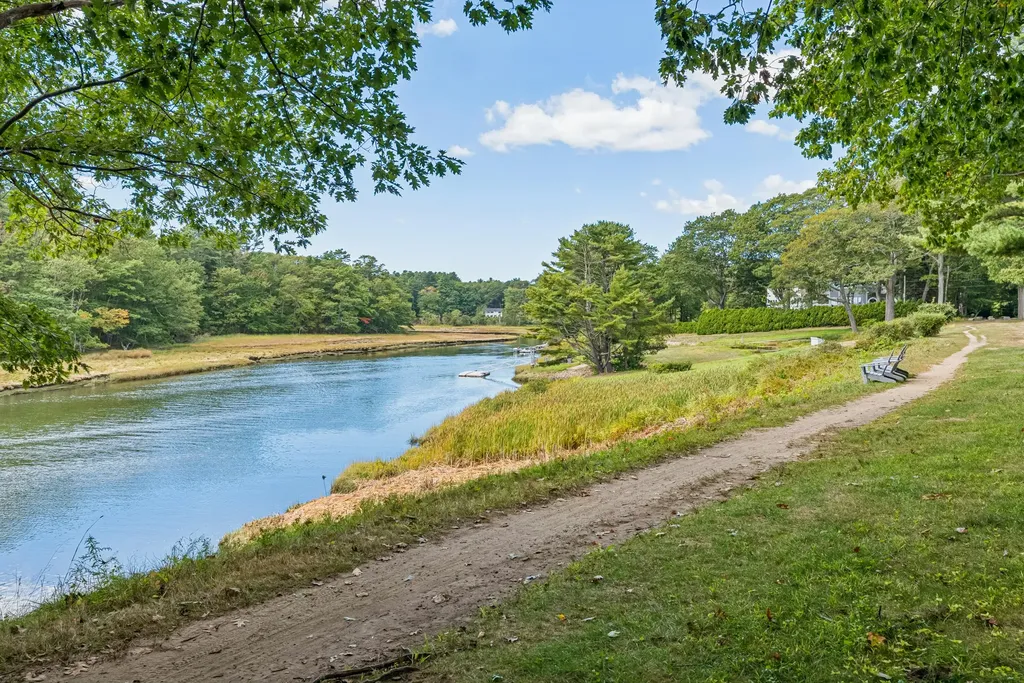 8 Constitution Road Kennebunk ME 04043
