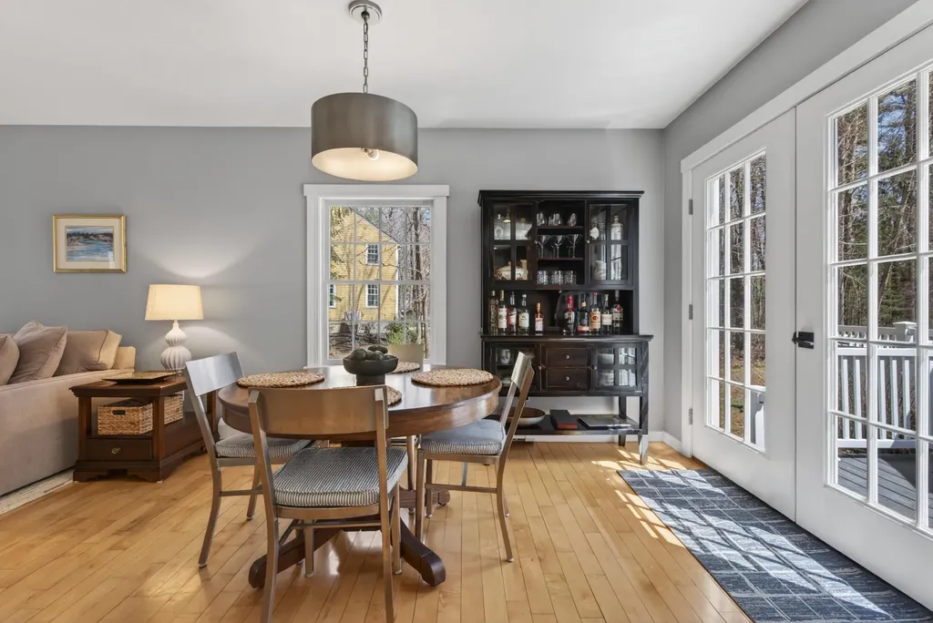 8 Constitution Road Kennebunk ME 04043