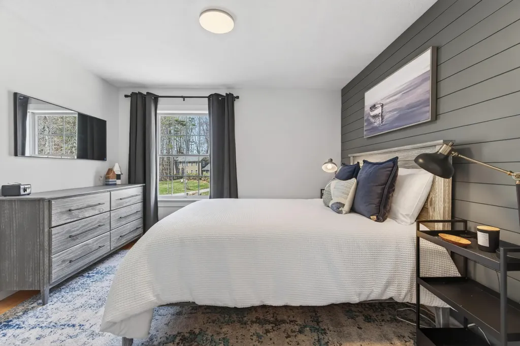 8 Constitution Road Kennebunk ME 04043