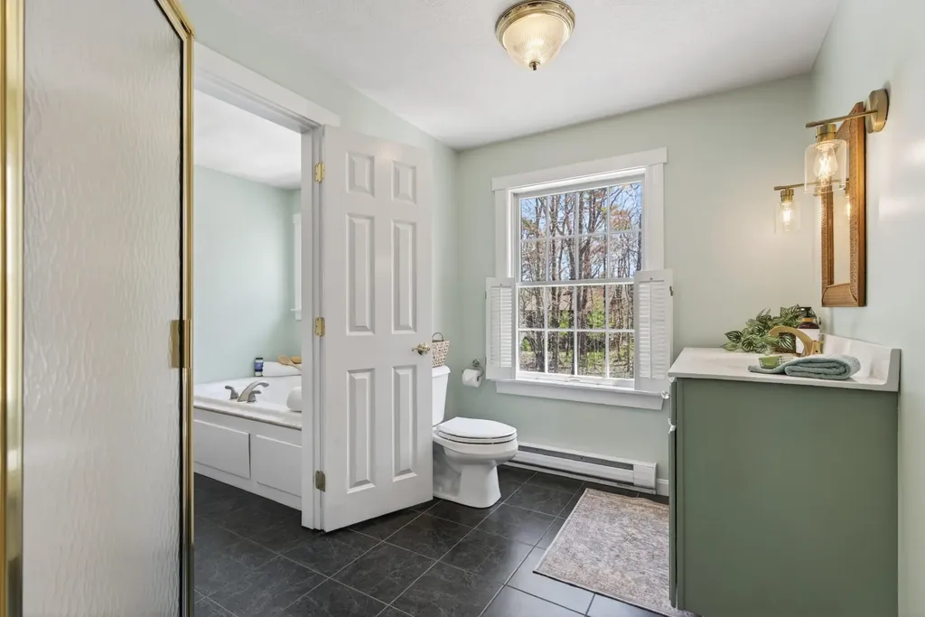 8 Constitution Road Kennebunk ME 04043