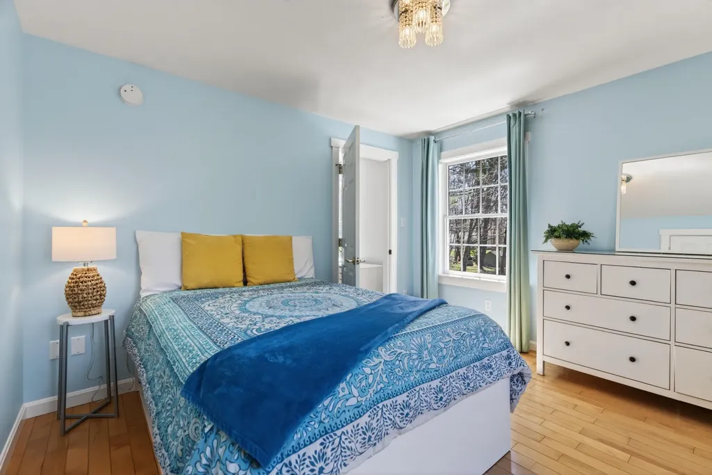 8 Constitution Road Kennebunk ME 04043