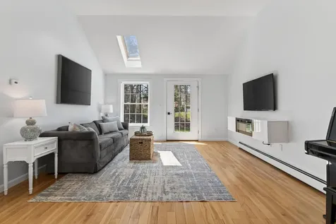 8 Constitution Road Kennebunk ME 04043