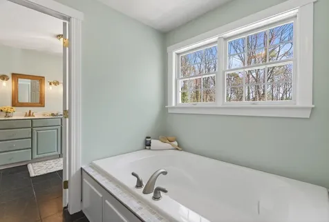 8 Constitution Road Kennebunk ME 04043