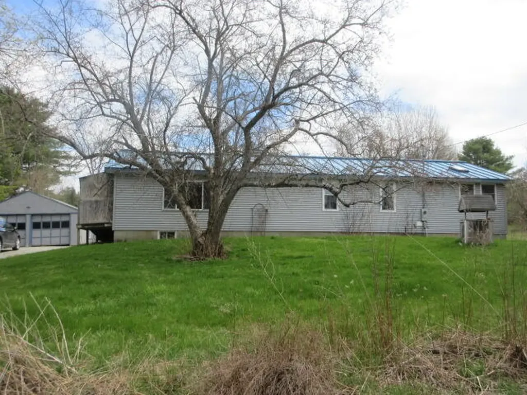 92 Bassett Road Winslow ME 04901