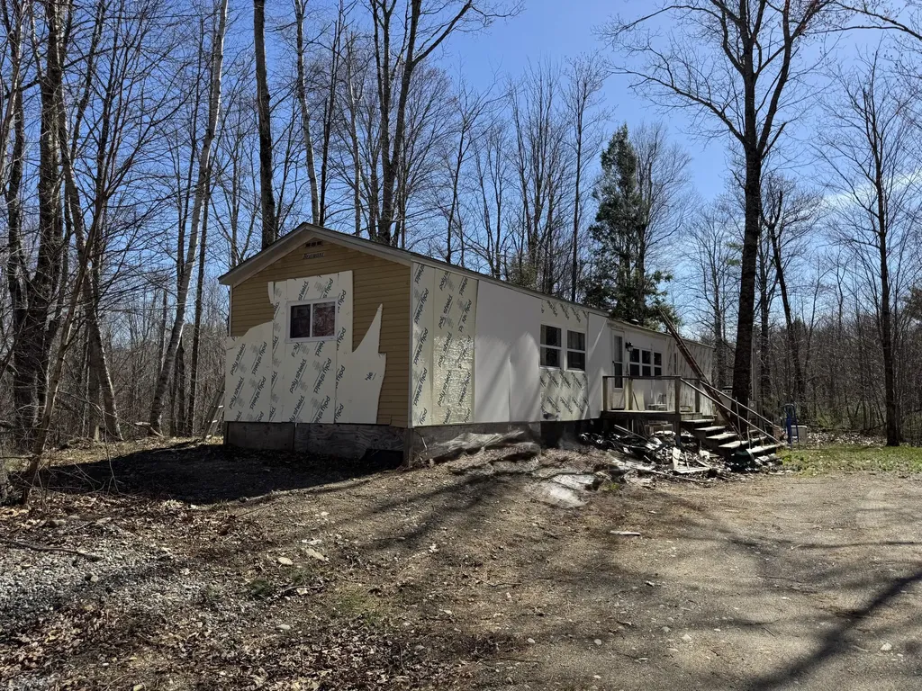 330 Old County Road Washington ME 04574