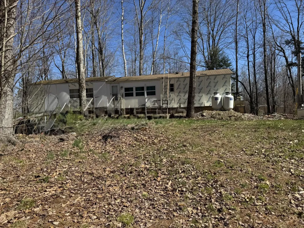 330 Old County Road Washington ME 04574