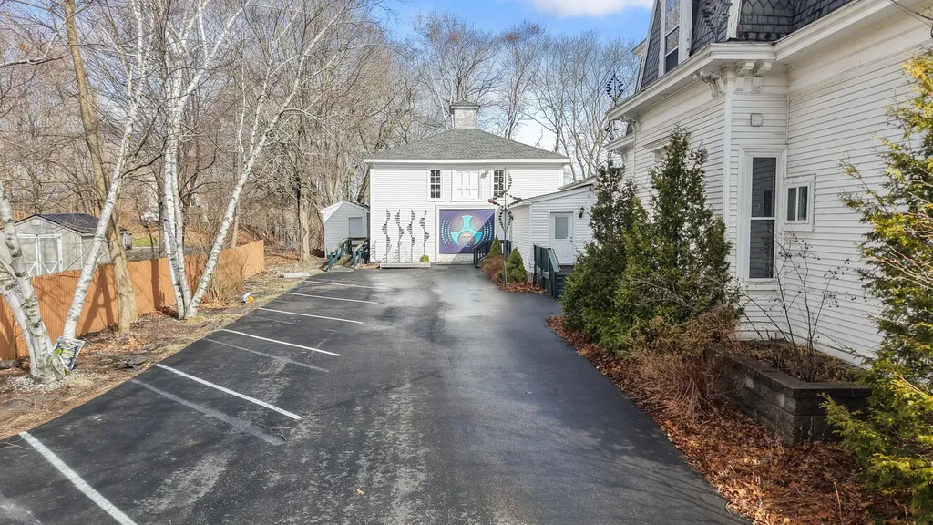 156 N Main Street Brewer ME 04412