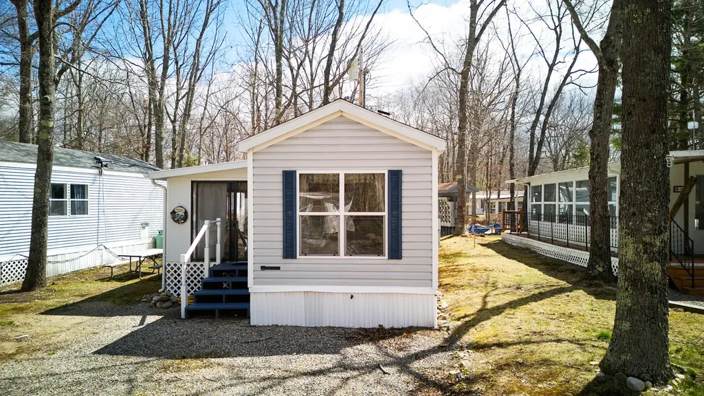 1 Robinson Way Kennebunk ME 04043