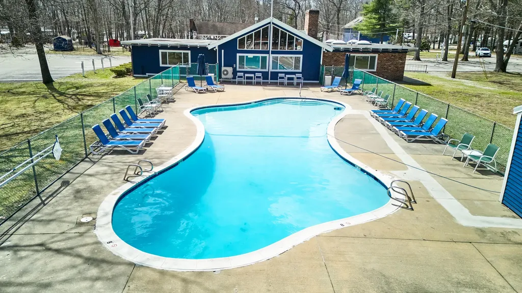 1 Robinson Way Kennebunk ME 04043