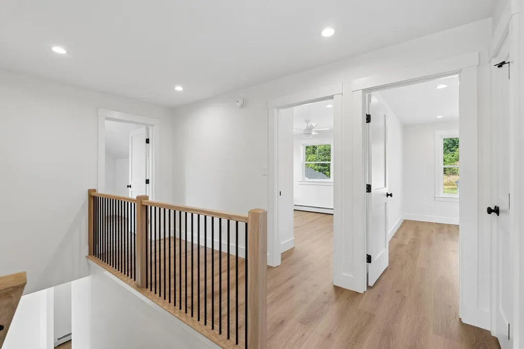 16 Feldspar Lane Cumberland ME 04021