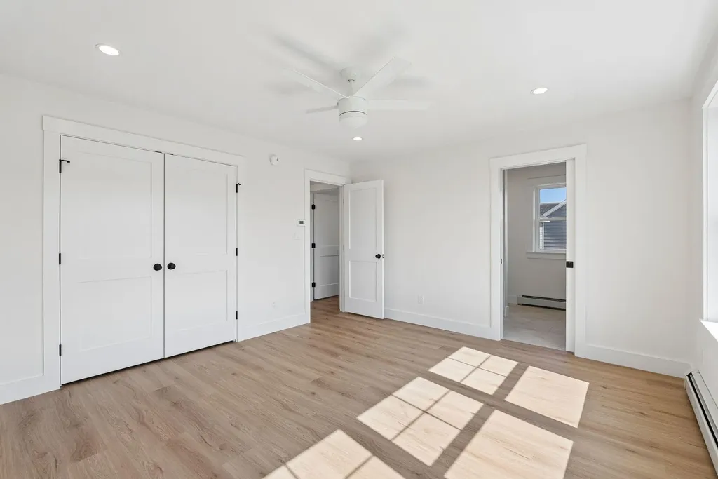 16 Feldspar Lane Cumberland ME 04021