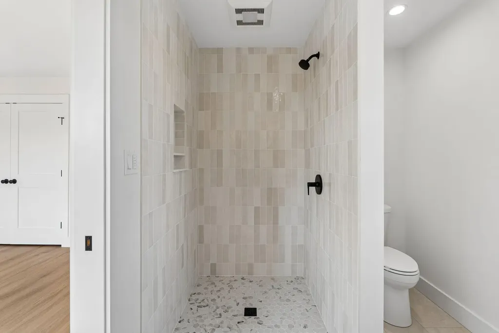 16 Feldspar Lane Cumberland ME 04021