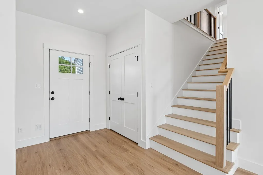 16 Feldspar Lane Cumberland ME 04021