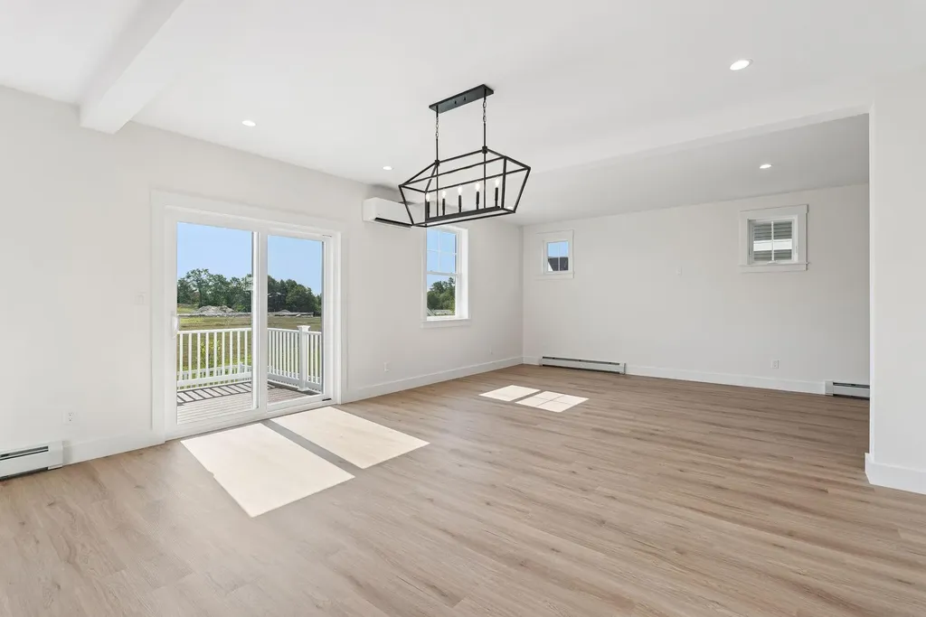 16 Feldspar Lane Cumberland ME 04021