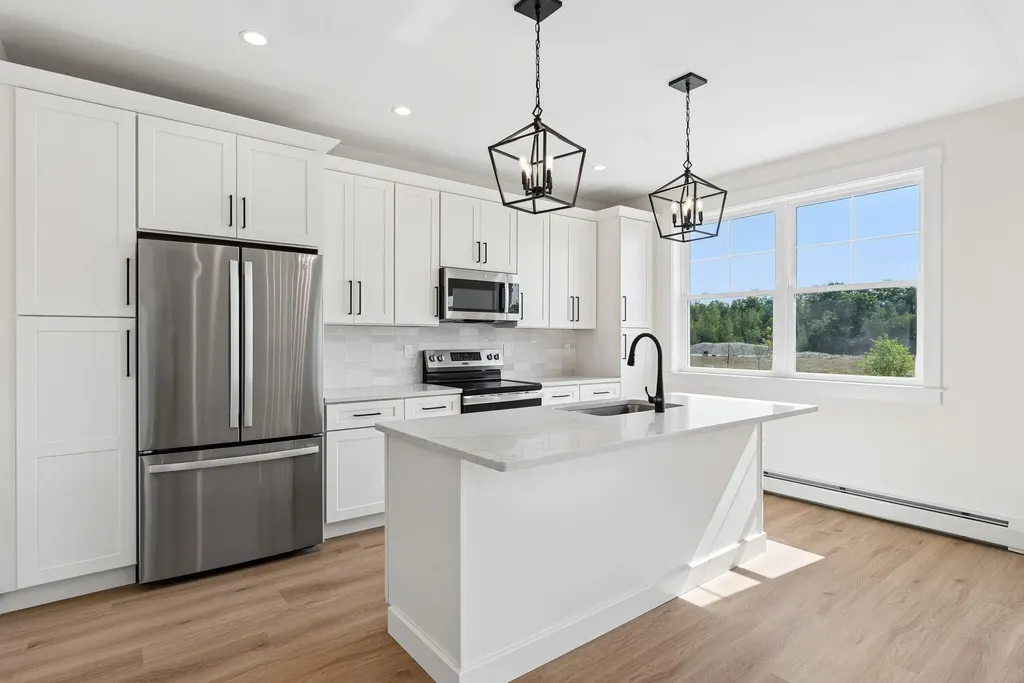 16 Feldspar Lane Cumberland ME 04021