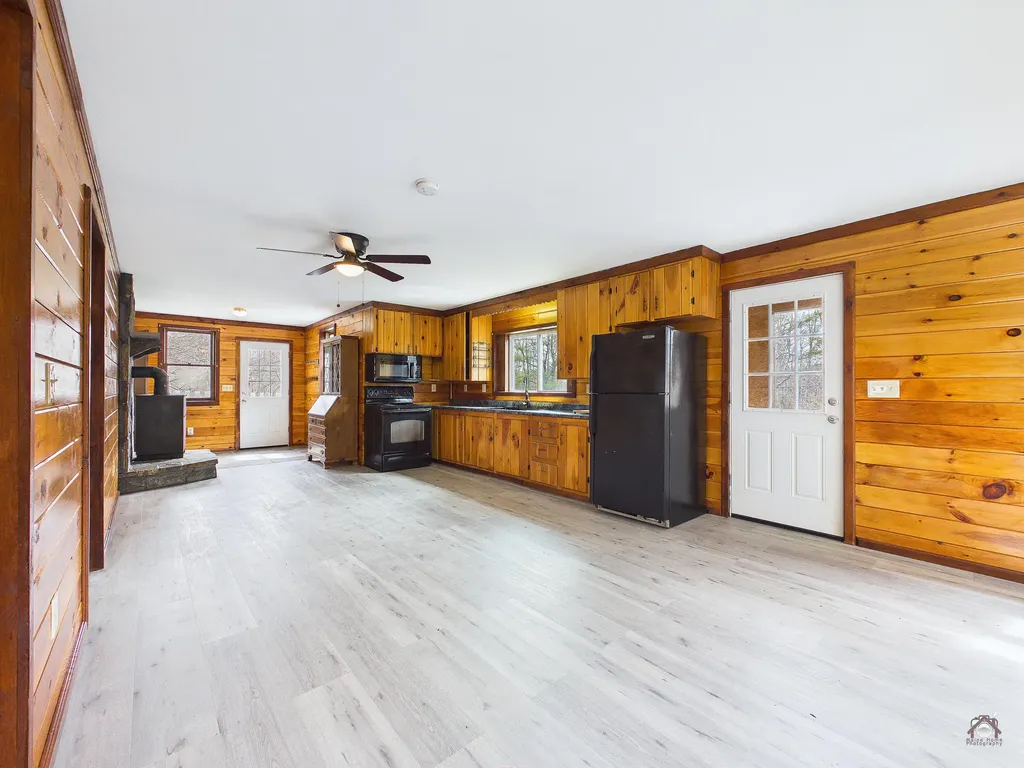 1818 Bangor Road Clinton ME 04927