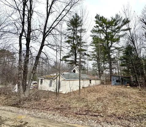 95 Mcnally Road Clinton ME 04927