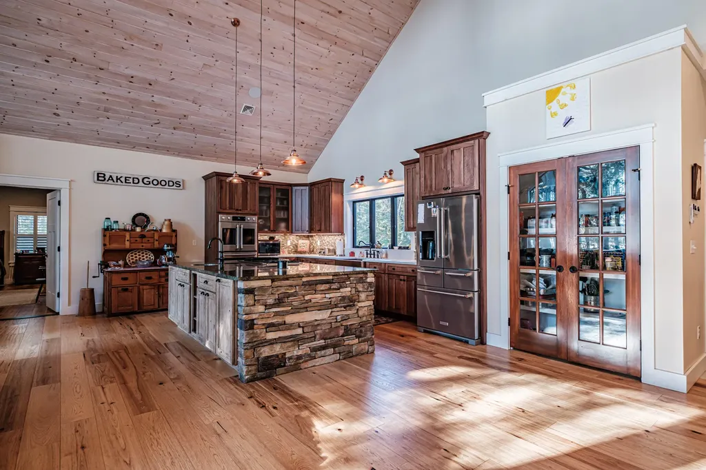 148 Meadowbrook Lane Naples ME 04055