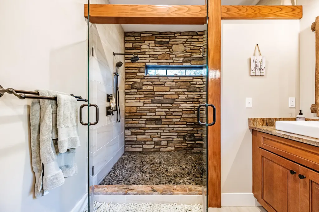 148 Meadowbrook Lane Naples ME 04055