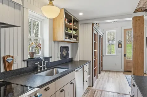 978 Wiscasset Road Boothbay ME 04537