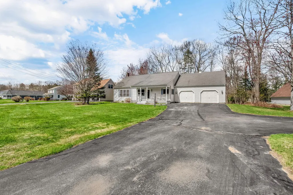 20 Court Street Winslow ME 04901