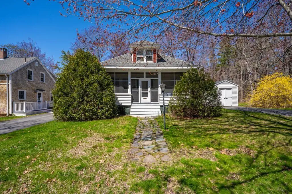 18 Byfield Road Portland ME 04103