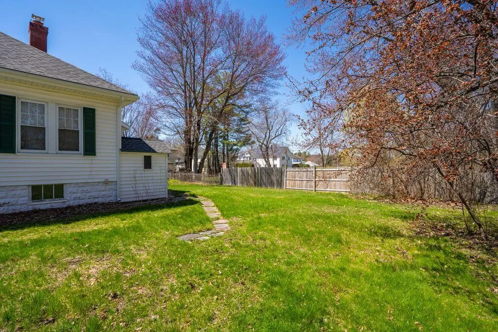 18 Byfield Road Portland ME 04103