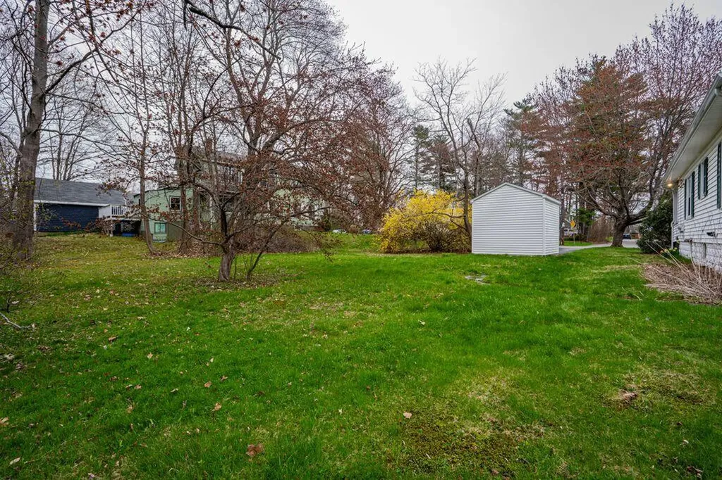 18 Byfield Road Portland ME 04103