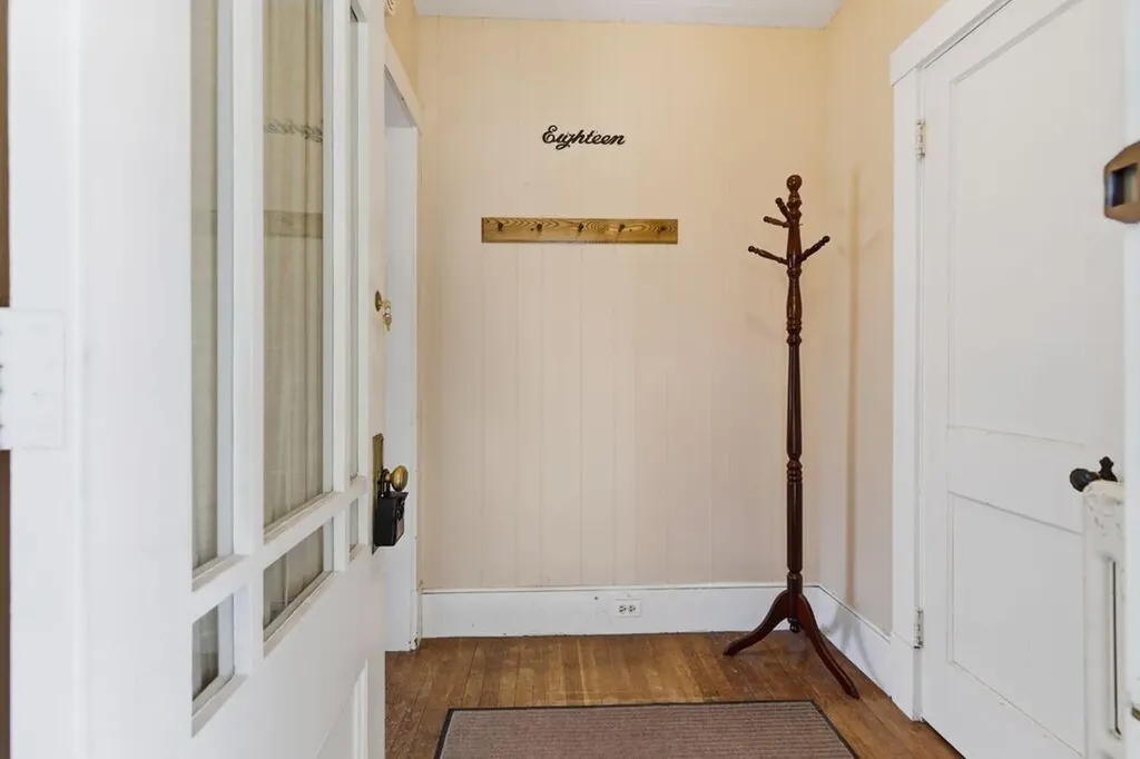 18 Byfield Road Portland ME 04103