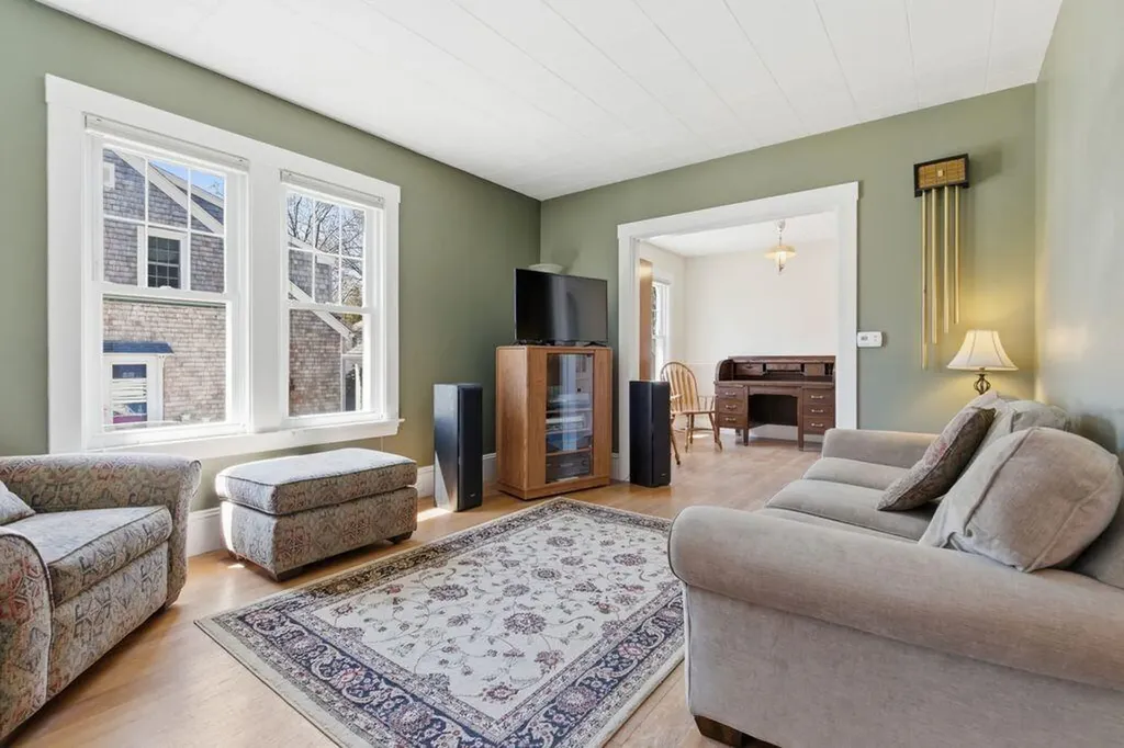 18 Byfield Road Portland ME 04103