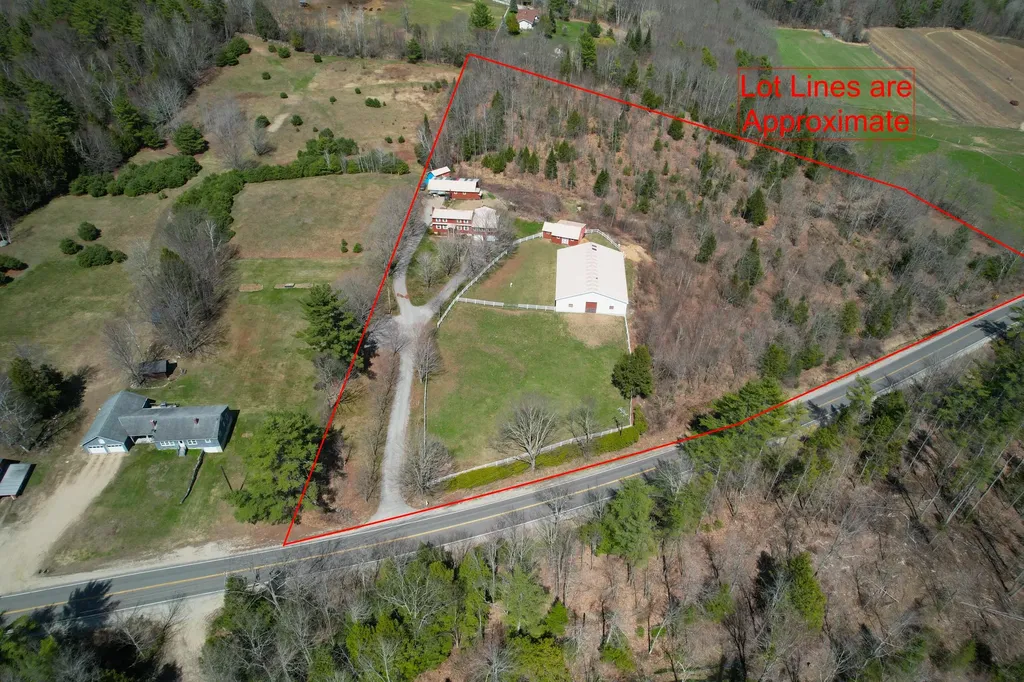868 Paris Road Hebron ME 04238