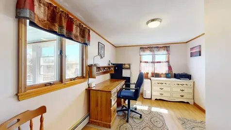 868 Paris Road Hebron ME 04238
