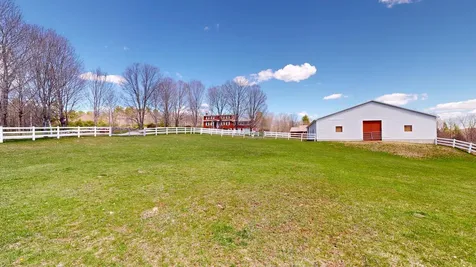 868 Paris Road Hebron ME 04238