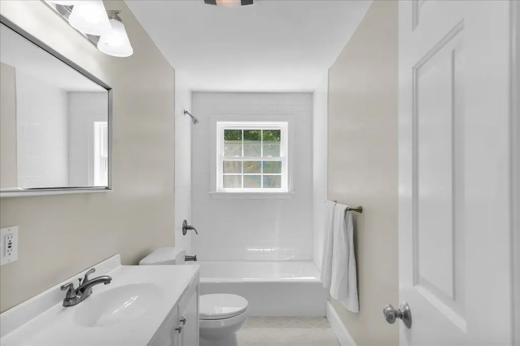 153 Cedar Street Belfast ME 04915