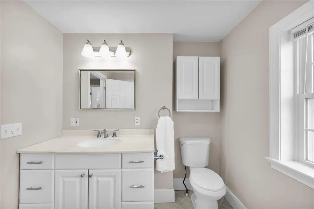 153 Cedar Street Belfast ME 04915