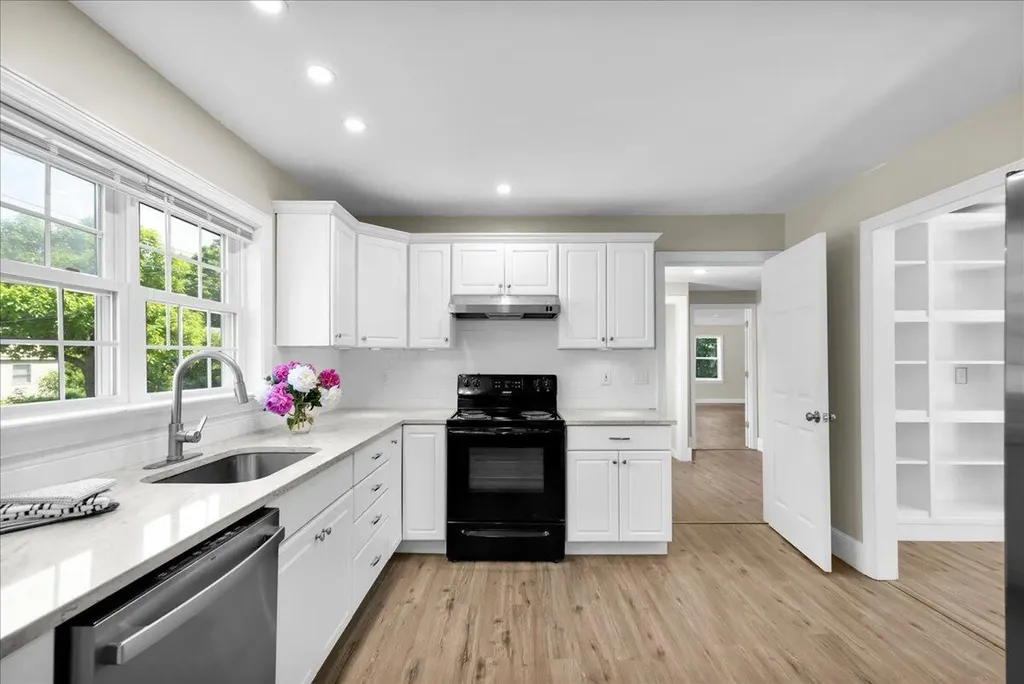 153 Cedar Street Belfast ME 04915