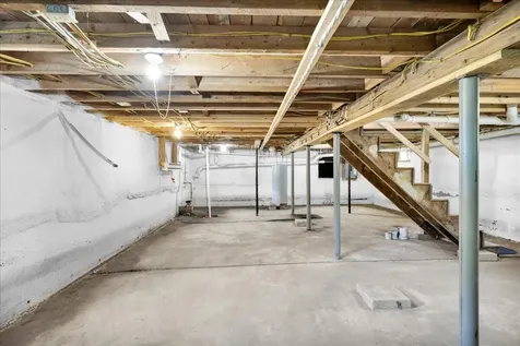 153 Cedar Street Belfast ME 04915