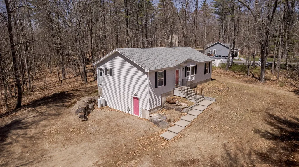 68 New Bridge Road Lebanon ME 04027