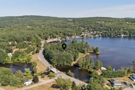 3 & 4 Trestle Lane Harrison ME 04040