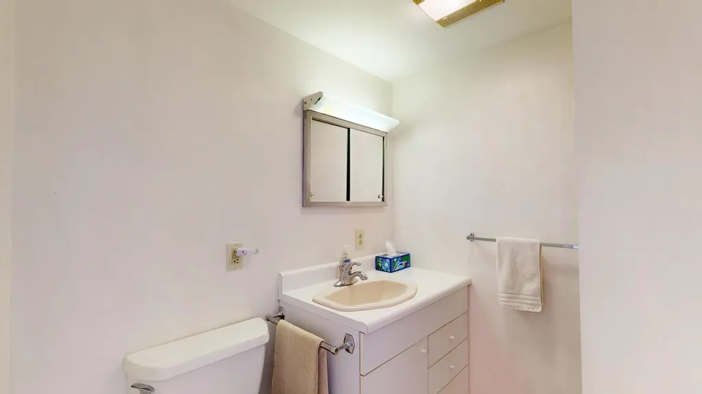 87 Locksley Road Auburn ME 04210