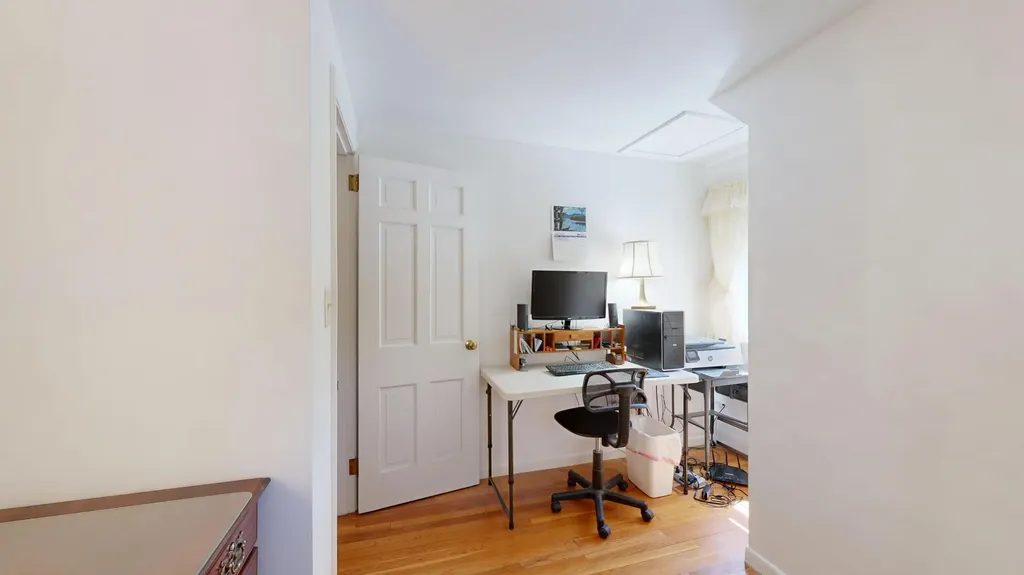 87 Locksley Road Auburn ME 04210