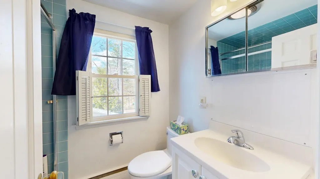 87 Locksley Road Auburn ME 04210