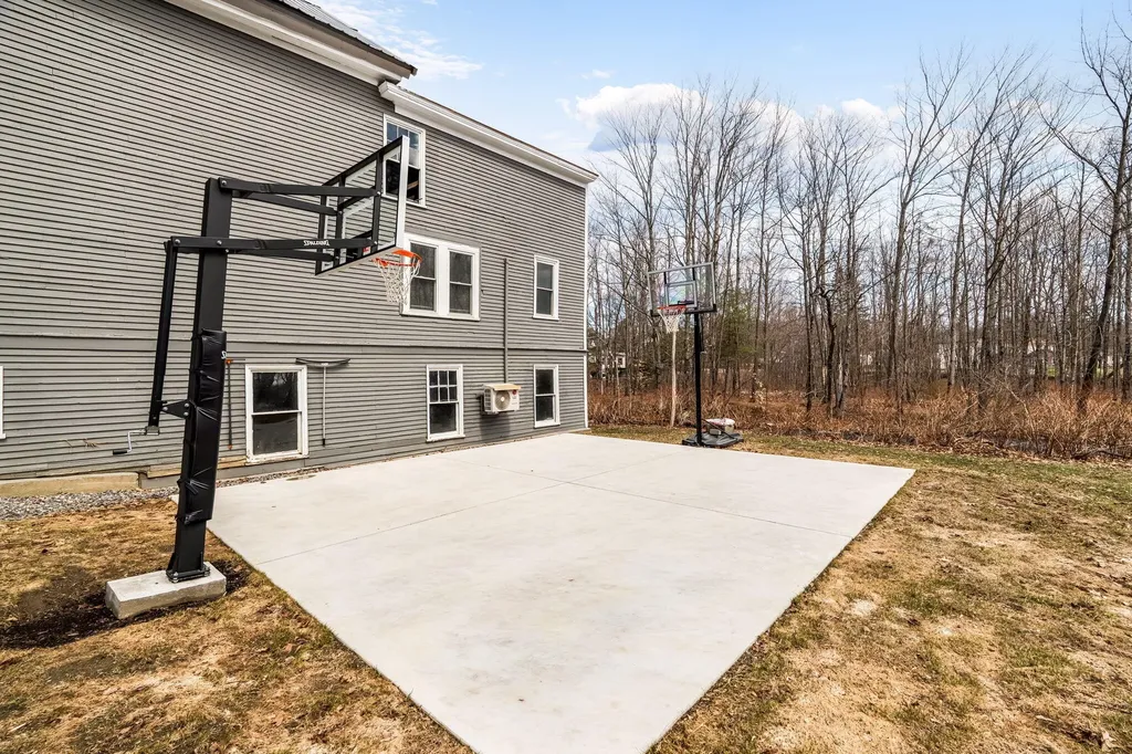 37 Spring Street Dover-foxcroft ME 04426